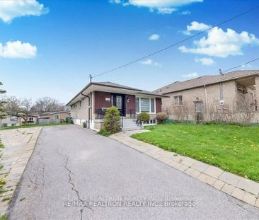 48 Bainhart Crescent #Main - Photo 3