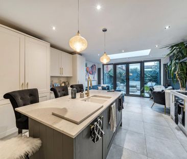 3 bedroom end of terrace house to rent - Photo 4