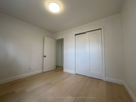 For Lease - 36 Queen Street Unit# MAIN FLOOR, Barrie, Ontario - Photo 2