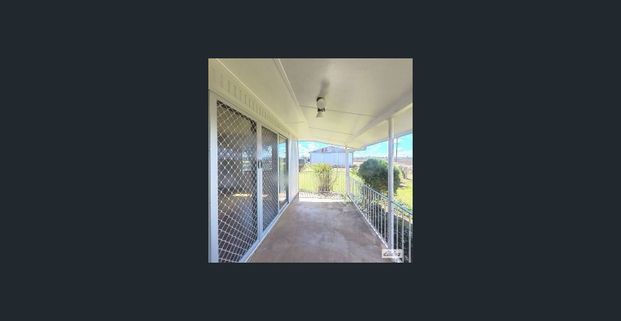 3 Bedroom Home - Lower Tenthill Location - Photo 1