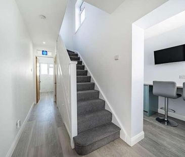 Hurstdene Avenue, Staines-upon-thames, TW18 - Photo 3