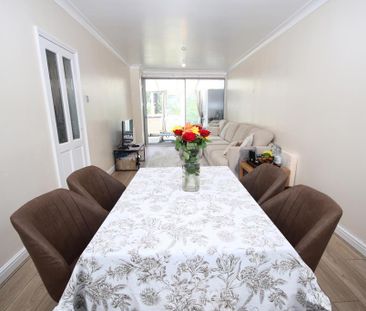 3 bedroom semi-detached house to rent - Photo 3