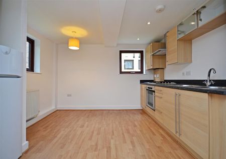 Bronte, Woodlands Village, Sandal - Photo 4