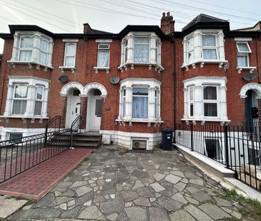 4 bedroom terraced house to rent - Photo 1