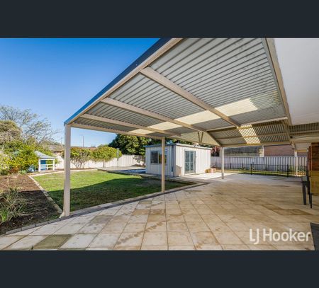 7 Webb Street, Gosnells, WA 6110 - Photo 3