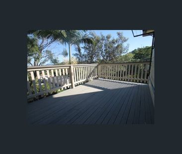 4 BEDROOM FAMILY HOME IN SUN VALLEY. - Photo 3