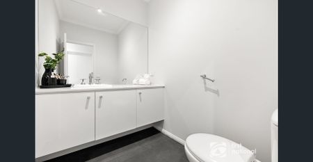 Stunning Family Home in the Heart of Eynesbury - Photo 2