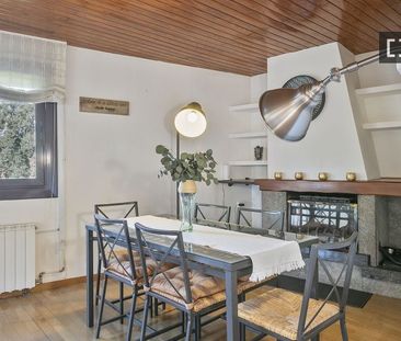 barcelona, Catalonia 08193 - Photo 5