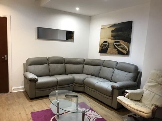 6 bedroom house to rent - Photo 1