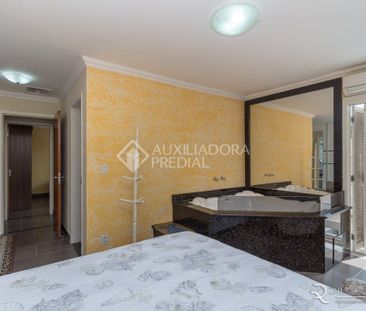 Casa com 4 quartos e 285m² para alugar em Ipanema, Porto Alegre. - Photo 1
