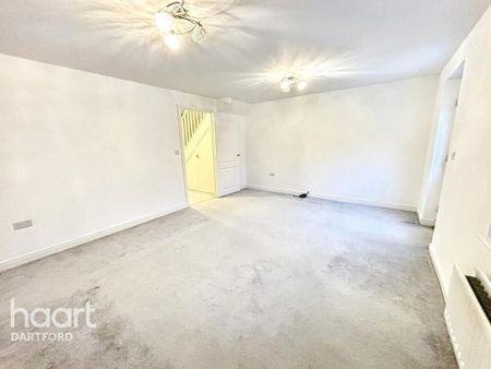 2 bedroom semi-detached house to rent - Photo 4