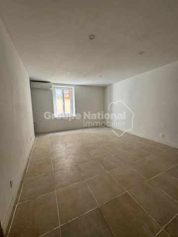 LOCATION d'un appartement de 3 pièces (45 m²) à SAINT CHAMAS, - Photo 3