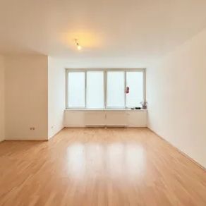 Schöne 1-Zimmer-Wohnung mit Top-Anbindung und Innenhofruhelage! Garagenplatz verfügbar! - Photo 1