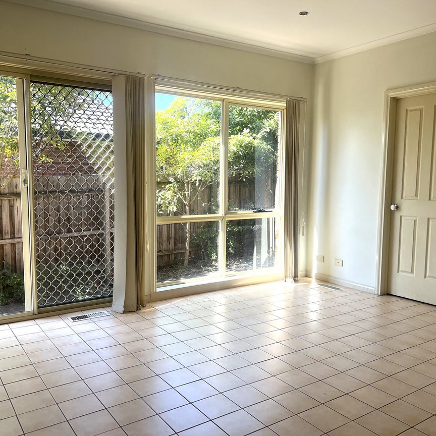 1/3 Nonda Avenue, Doncaster East - Photo 1