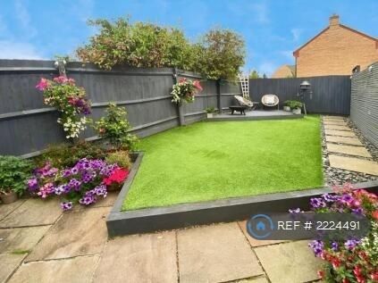 3 bedroom semi-detached house to rent - Photo 5