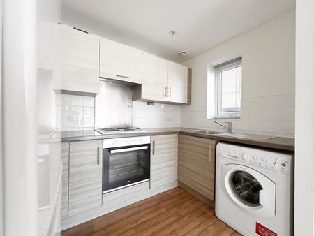 2 bedroom flat to rent - Photo 4
