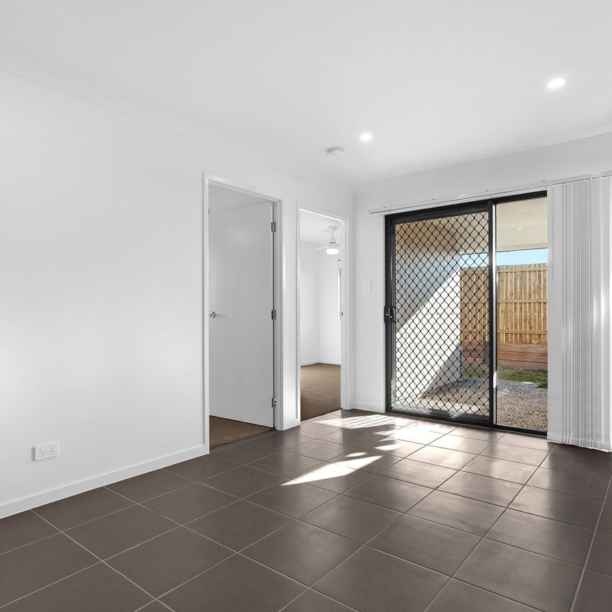 2/7 Ena Street - Photo 1