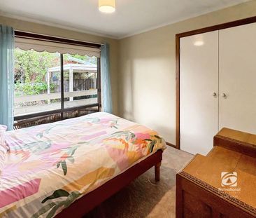 POSITIONED IN A HIGHLY REGARDED COURT - Photo 4