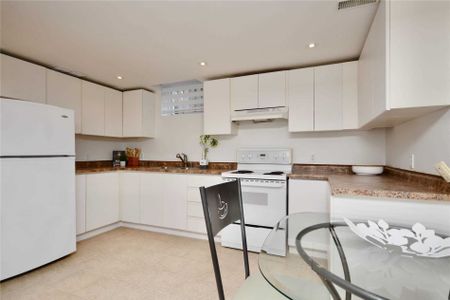 For Lease - 251 Livingstone Street, Barrie, Ontario - Photo 4