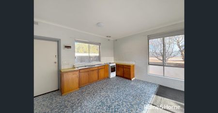 Neat One Bedroom Unit - Photo 4