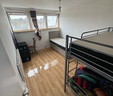 Room in a Shared Flat, Walkynscroft, SE15 - Photo 6