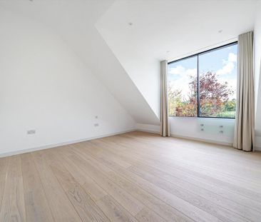 4 bedroom detached house to rent - Photo 3