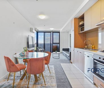 Stylish 1B1B Apartment with Water Views in Docklands - Photo 1