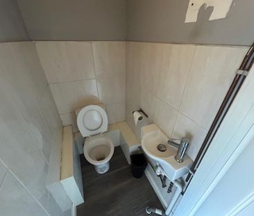 House to rent - Photo 5