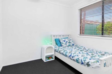 15 Greenbank Drive, Werrington Downs - Photo 3