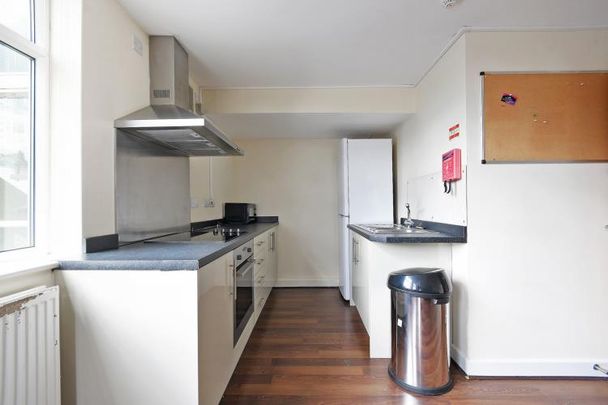 Student Apartment 3 bedroom, Ecclesall Road, Sheffield - Photo 1