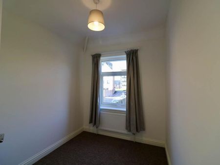 2 bedroom semi-detached house to rent - Photo 3