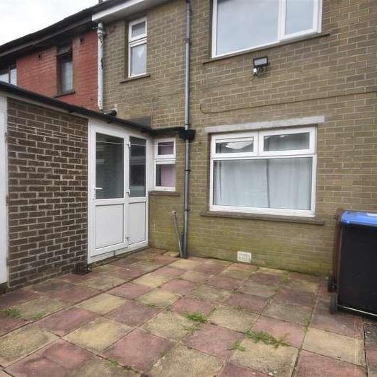 Hillcrest Drive, Queensbury, Bradford, BD13 - Photo 1