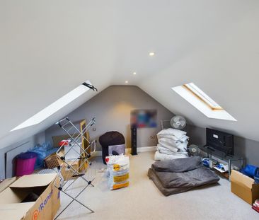 4 bedroom end of terrace house to rent - Photo 3