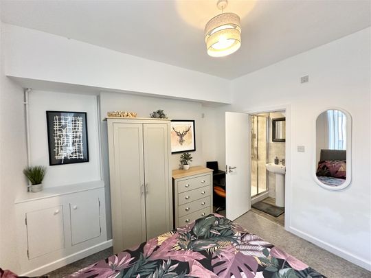 1 bed house share to rent in Berry Street, Burnley, BB11 - Photo 1