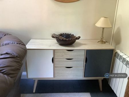 2 bedroom semi-detached house to rent - Photo 5