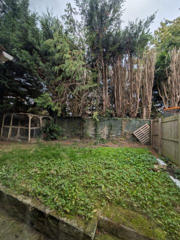 3 Bed Semi-Detached House, Ridgeway Close, LS8 - Photo 2