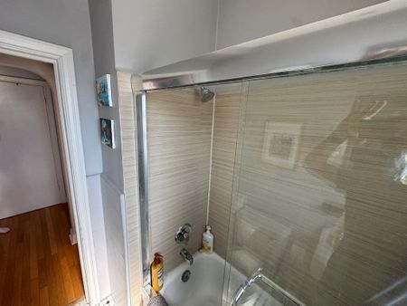 For Lease - 227 Evelyn Avenue Unit# Basement, Toronto, Ontario - Photo 2