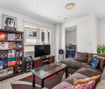 YERONGA - IMMACULATE AND MODERN 3-BED TOWNHOUSE WITH AIRCON IN DESI... - Photo 5