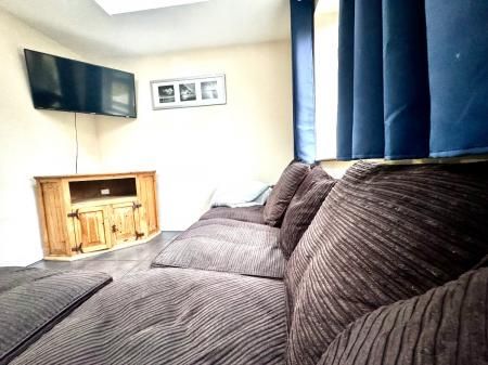 5 Bed Student Home - 117 Tenterden Drive, Canterbury - Photo 1