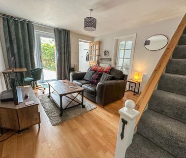 2 bedroom end of terrace house to rent - Photo 2