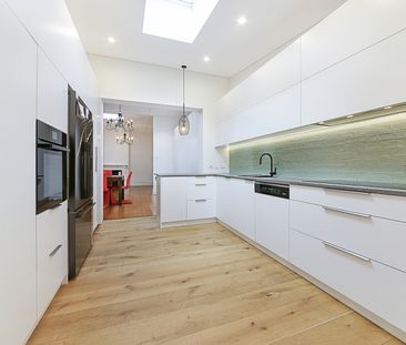 8 Kara Street, Randwick NSW 2031 - House For Rent | Domain - Photo 3