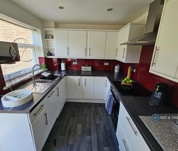 3 bedroom detached house to rent - Photo 4