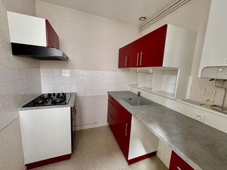 Appartement T2 à louer à ROANNE Centre Ville - Photo 2