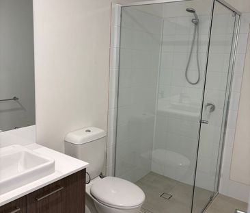 Brand New 3 Bedroom, 2 Bathroom Home in Sought After Australind - Photo 2