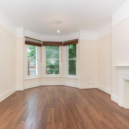 3 bedroom flat to rent - Photo 1