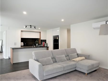 Make Yourself At Home - Photo 5
