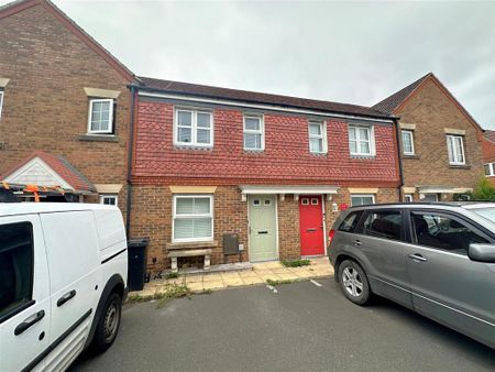 2 bedroom terraced house to rent - Photo 4