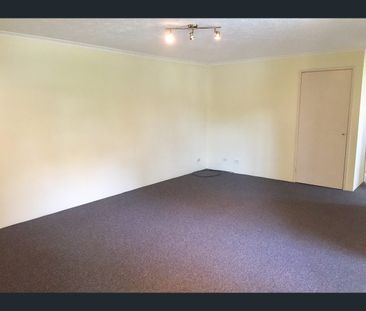 2/22-28 Hunter Avenue, Labrador, Qld 4215 - Photo 1