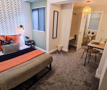 1 bedroom in a house share to rent - Photo 6