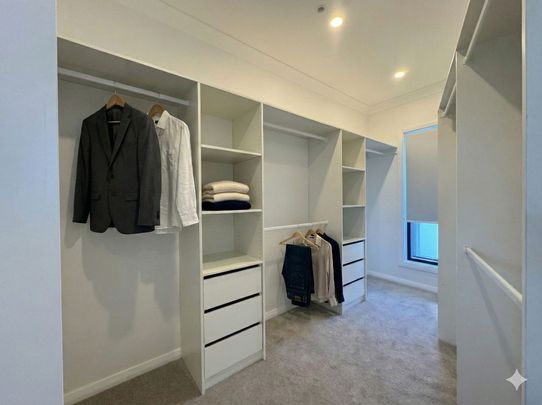 BRAND NEW LUXURY LIVING WITH MOUNTAIN VIEWS! - Photo 1